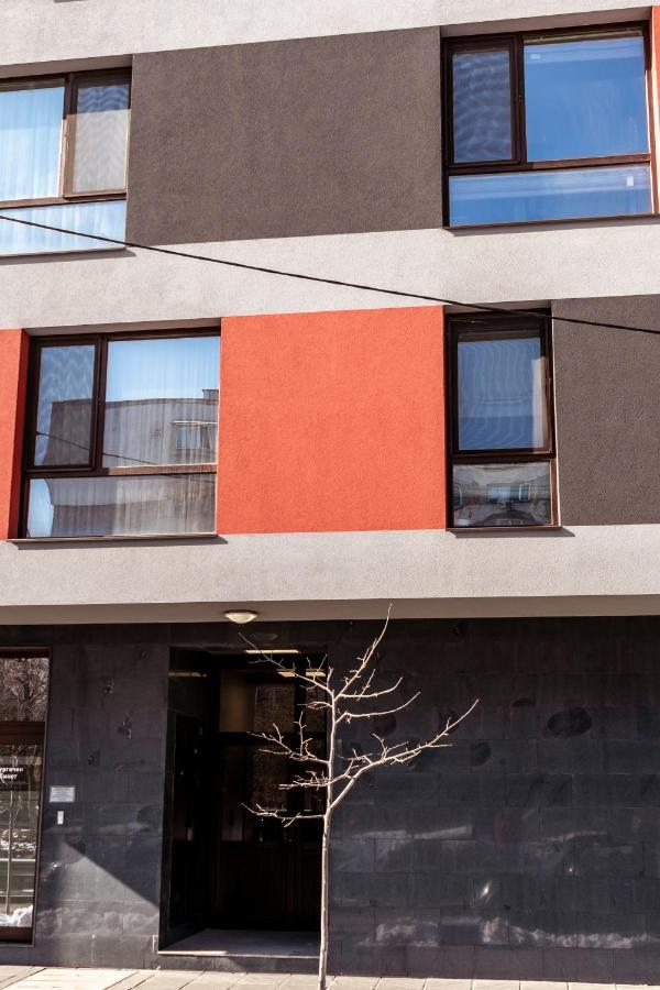 Bright 1Bdr Apartment With A Balcony Софія Екстер'єр фото