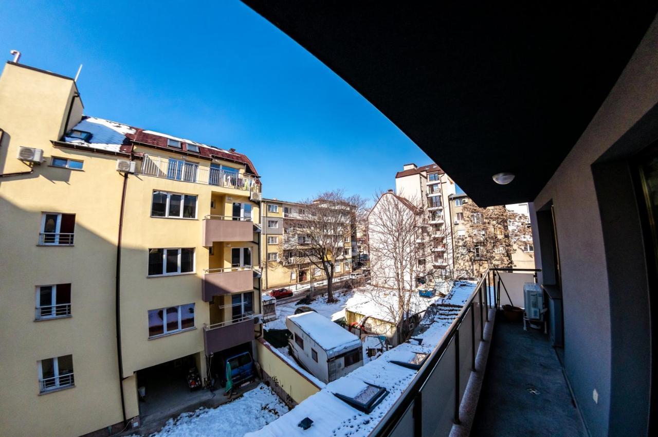 Bright 1Bdr Apartment With A Balcony Софія Екстер'єр фото